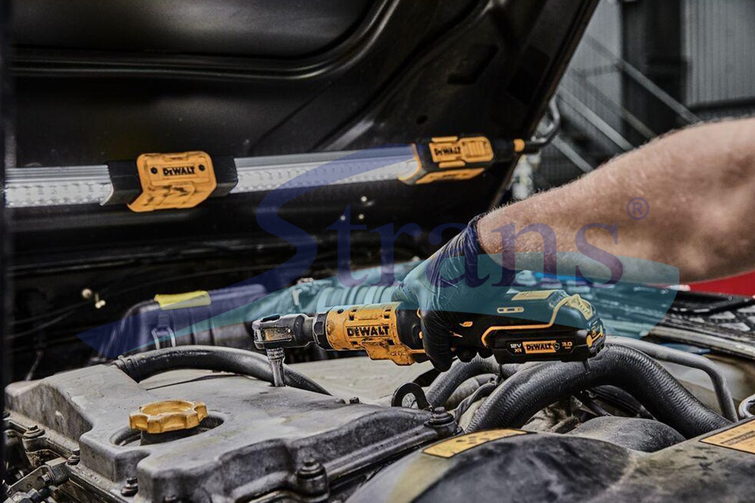 イーグルの１トンです。 Тріскачка Акумуляторна Безщіткова Dewalt 1/4